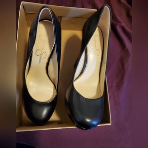 Jessica Simpson black platform pumps